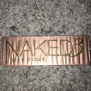 Naked 3 pallet